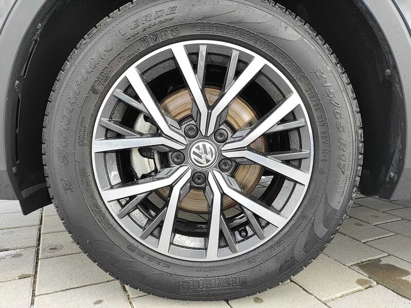 Volkswagen Tiguan Comfortline 1.5L Sitzheizung, Einparkhilfe, Klimaanlage