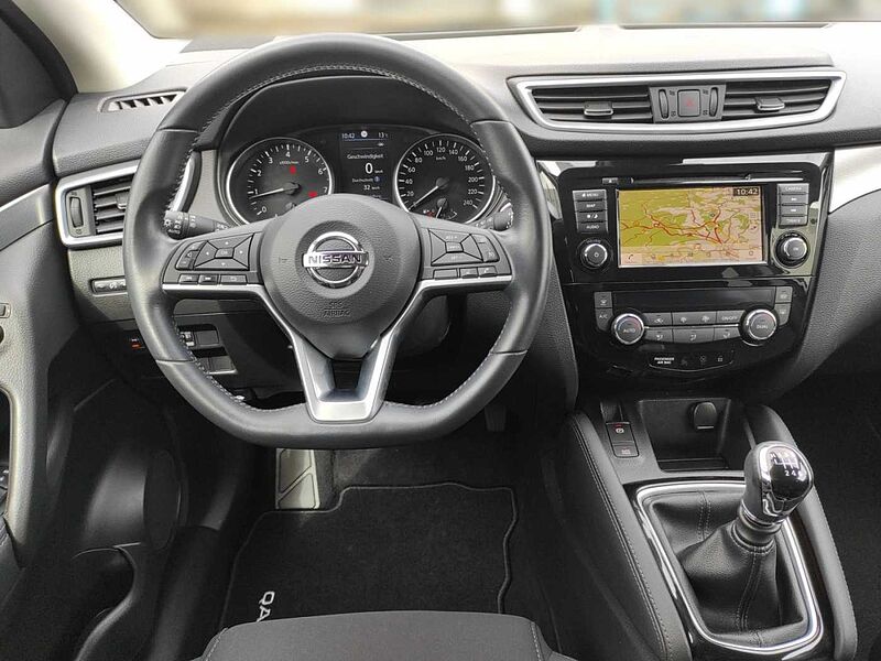 Nissan Qashqai N-Connecta 1,3L Navigation, Rückfahrkamera, AUX