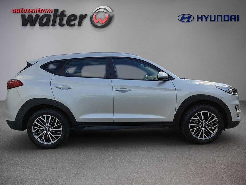 Hyundai Tucson Advantage 2WD 1.6L Navigation, Sitzheizung, Lenkradheizung