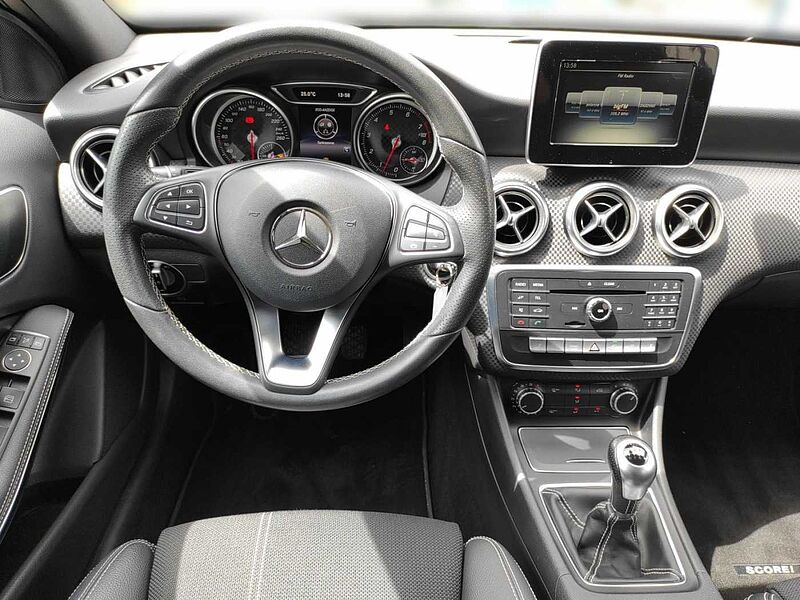 Mercedes-Benz A 160 Score 1.6L Night-Paket, Sitzheizung,