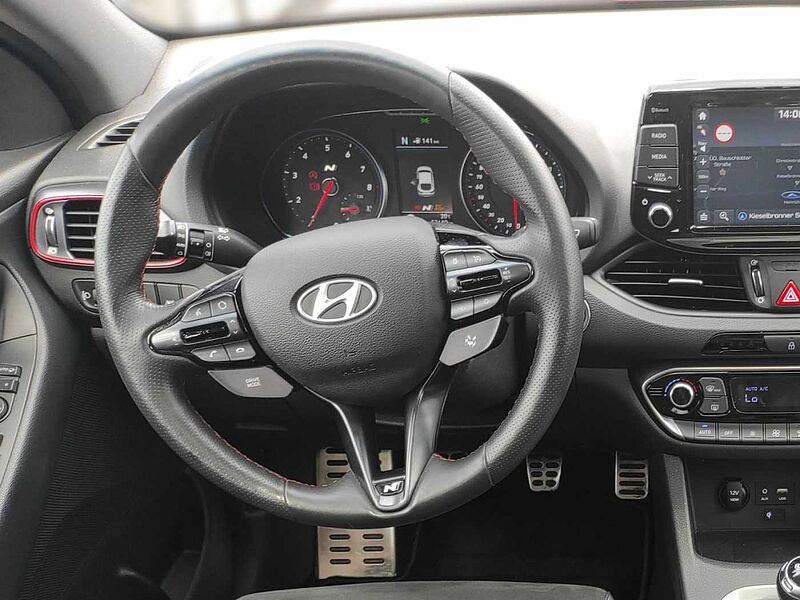 Hyundai i30 Fastback N Performance Navigation, Sitzheizung, Panoramadach