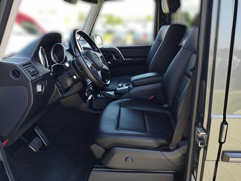 Mercedes-Benz G 500 , 4,0L V8, Park-Paket, Schiebedach, Anhängerkupplung