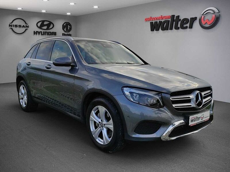 Mercedes-Benz GLC 250 d 4Matic, AHK, Navigation, Panoramadach, Kamera, LED