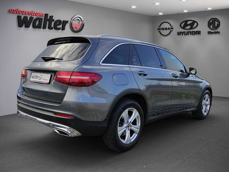 Mercedes-Benz GLC 250 d 4Matic, AHK, Navigation, Panoramadach, Kamera, LED