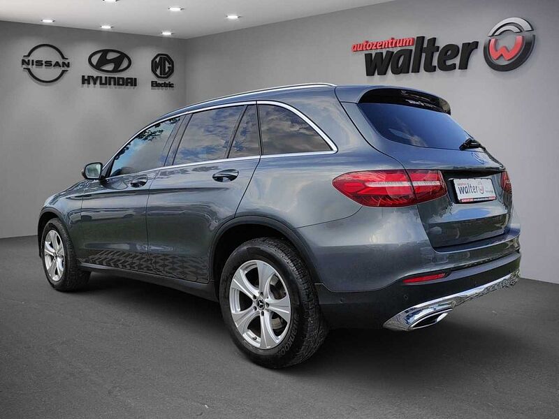 Mercedes-Benz GLC 250 d 4Matic, AHK, Navigation, Panoramadach, Kamera, LED