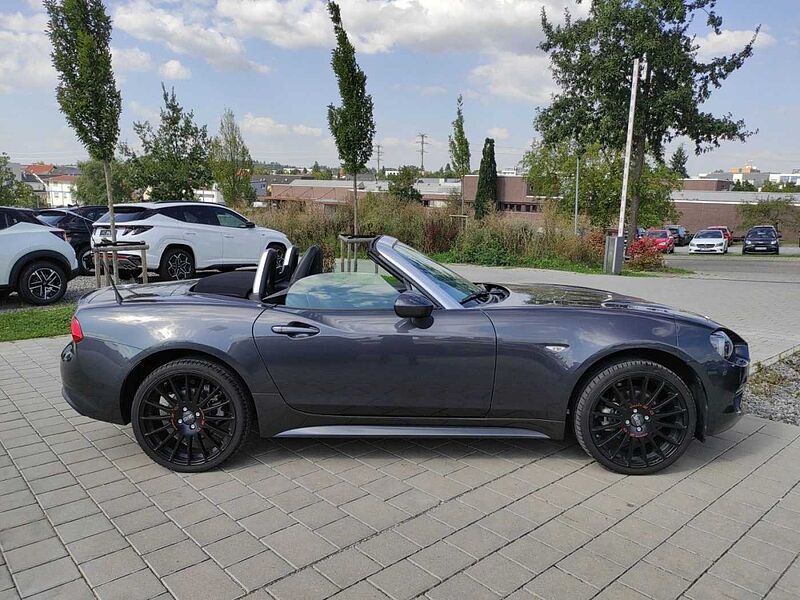 Fiat 124 Spider Lusso 1.4L Sitzheizung, LED, Einparkhilfe