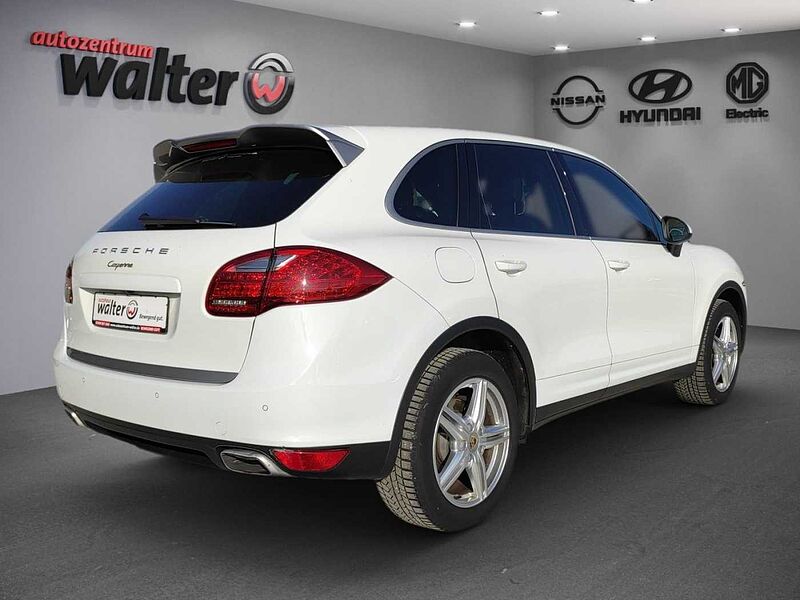 Porsche Cayenne Diesel Platinum Edition 3.0L, Standheizung, PASM, PDLS, AHK