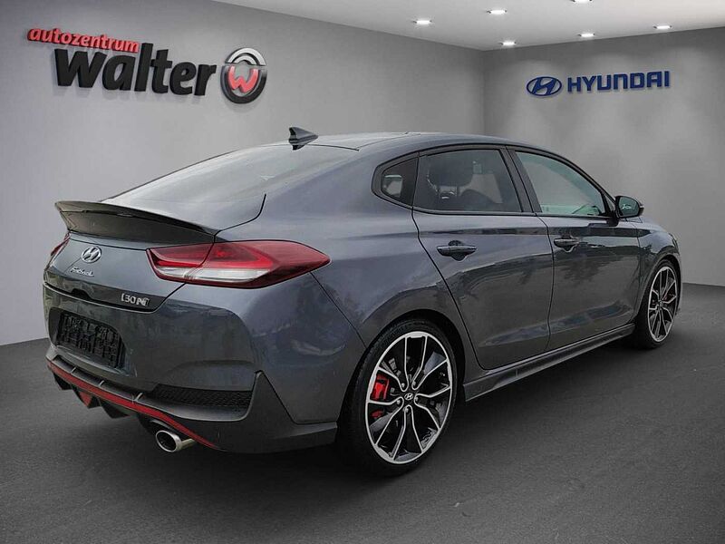 Hyundai i30 Fastback N Performance, Navigation, Komfort-Paket, Querverstrebung, Sitzheizung