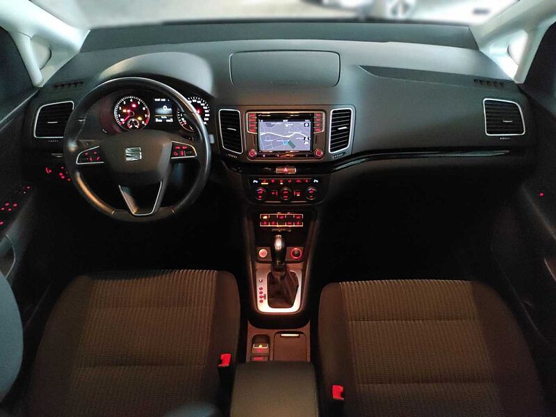 SEAT Alhambra Style Navigation, Sitzheizung, Kamera, Xenon, AHK