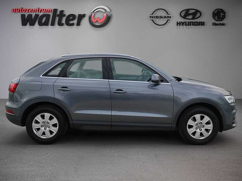 Audi Q3 Basis 1.4L Navigation, Sitzheizung, LED, Einparkhilfe