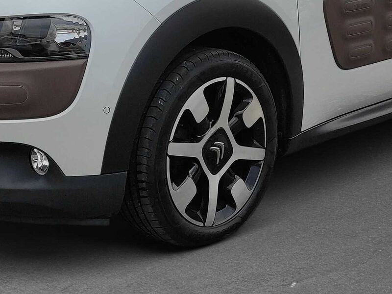 Citroen C4 Cactus Shine Edition 1.2L Navigation, Sitzheizung, Rückfahrkamera, Panoramadach