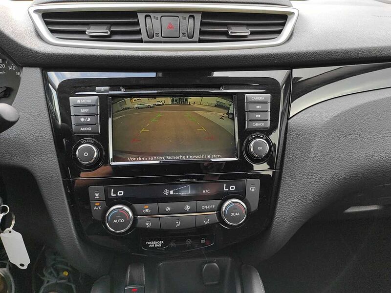 Nissan Qashqai Shiro 1.3l, Navigation, Sitzheizung, LED, ISO-FIX