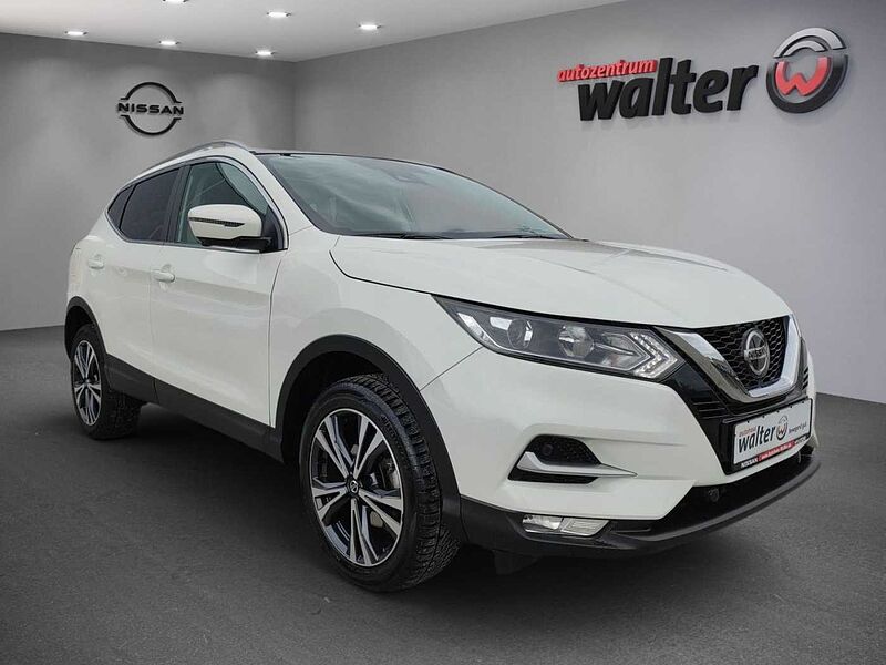 Nissan Qashqai Zama 1.3l, Navi, Einparkkamera, Sitzheizung, Panoramaglasdach