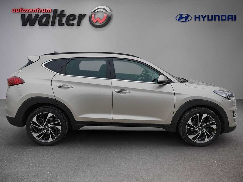 Hyundai Tucson Premium 4WD Navigation, Sitzheizung + Sitzkühlung, ACC, Panoramadach, AHK, Kamer