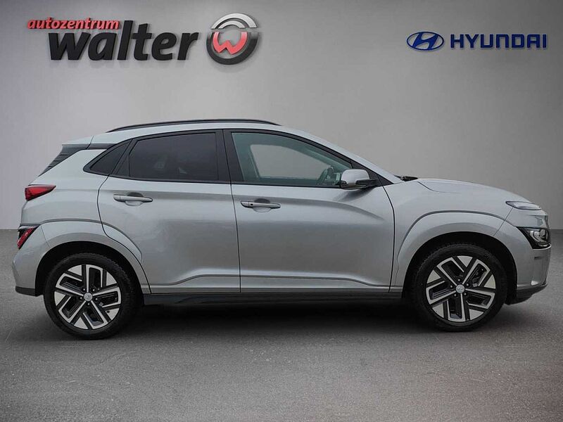 Hyundai Kona 39,2kWh/ Elektro/ TREND/ Navi/ Einparkhilfe