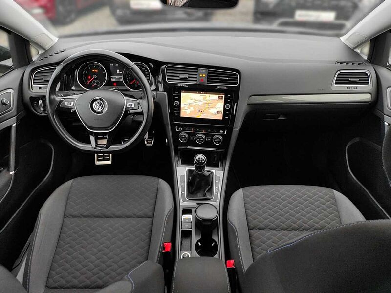 Volkswagen Golf Variant 1.0 TSI JOIN Navigation, Sitzheizung,