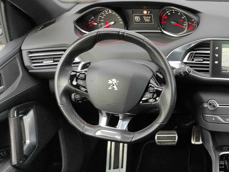 Peugeot 308 1.2 PureTech, GT-Line, Massage, Panoramadach, Navigation, Sitzheizung, AHK