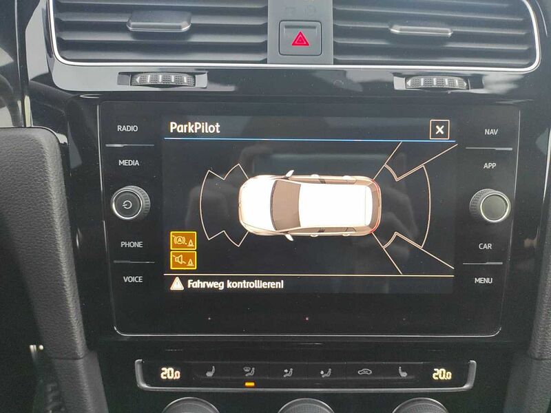 Volkswagen Golf R 4Motion Navigation, ACC, Sitzheizung, Panoramadach