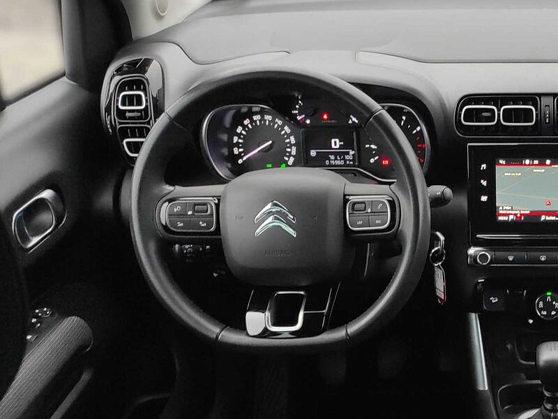 Citroen C3 Aircross 1.2L  PureTech Shine Navigation, Sitzheizung, Kamera