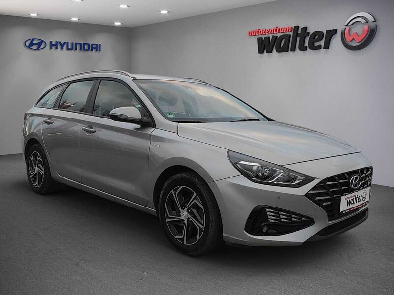 Hyundai i30 1.5l/ Trend/ Mild-Hybrid/ Einparkkamera hinten/ Navi/ beheizbares Lenkrad