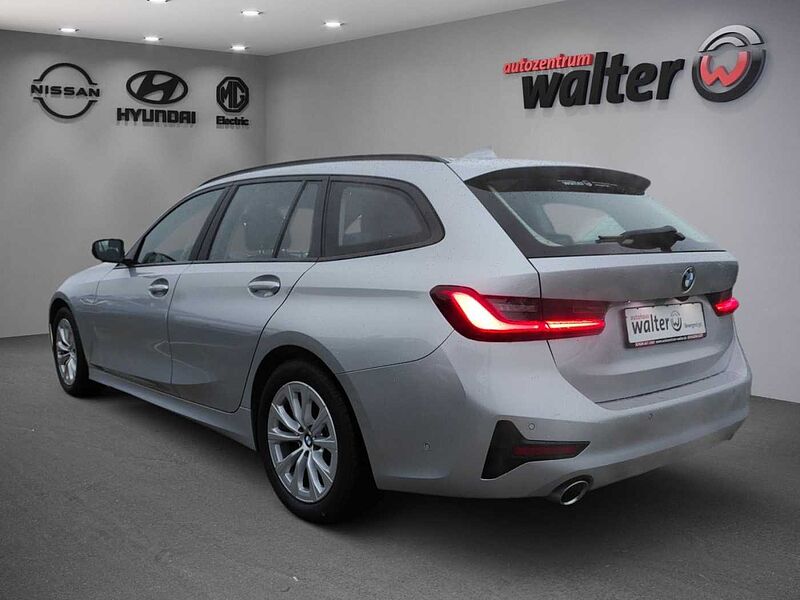 BMW 320 Mild Hybrid xDrive Advantage, ACC, Kamera, AHK, Sitzheizung, Navigation