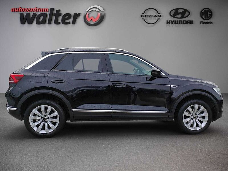 Volkswagen T-Roc 1.5 TSI Sport. Navi, Sitzheizung, Einparkhilfe