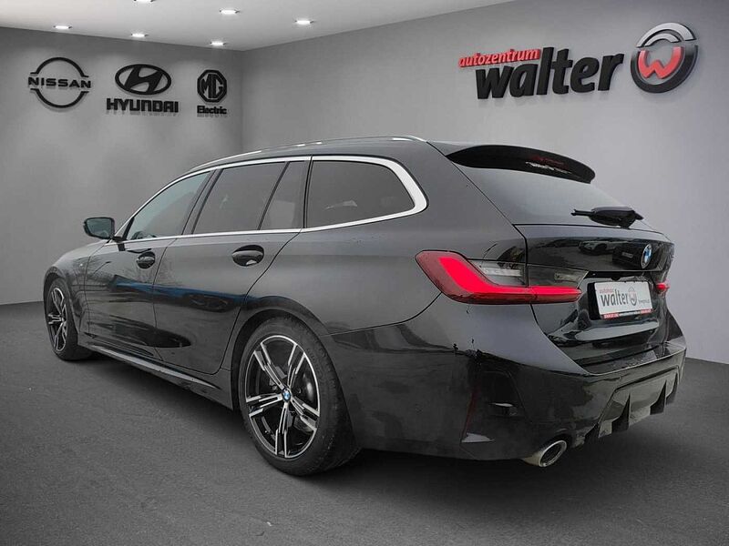 BMW 330 d Mild Hybrid M Sport Panoramadach, Head-Up, Comfort-Paket, Innovations-Paket