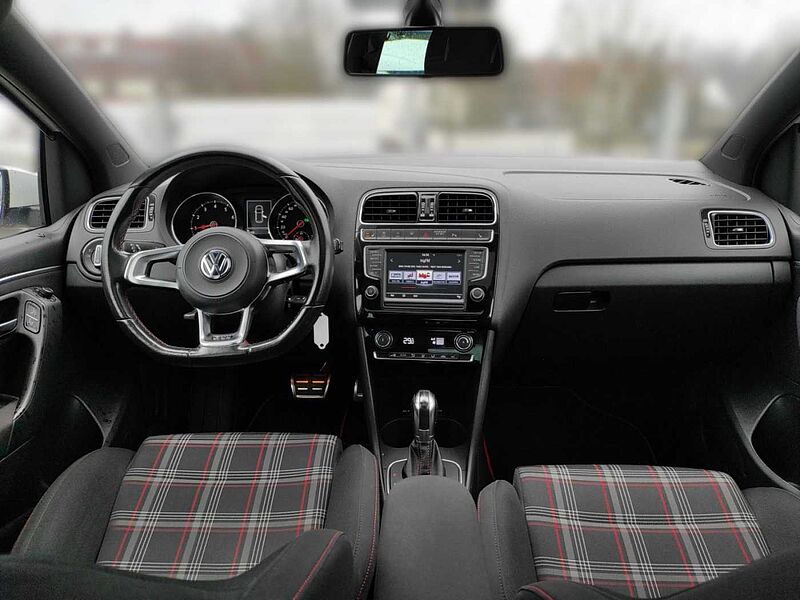 Volkswagen Polo 1.8 TSI GTI Sitzheizung, Panoramadach, LED