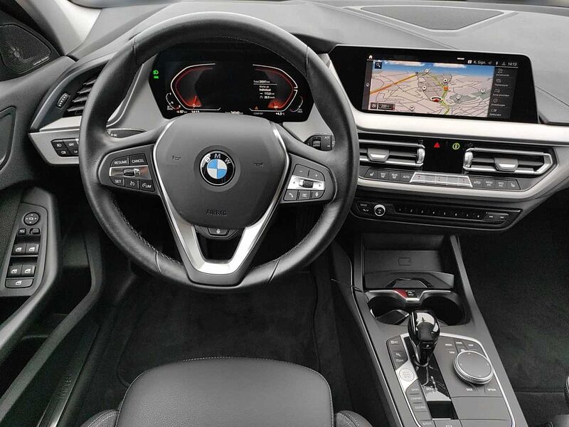 BMW 120 Advantage Navigation, Sitzheizung, Kamera, Head-Up, Harman-Kardon