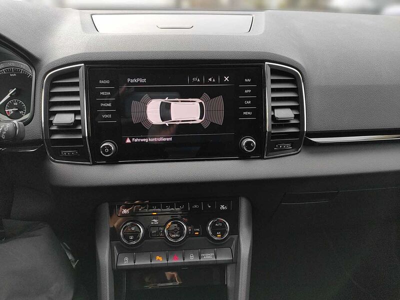 SKODA Karoq 1.5 TSI ACT Style Navigation, Sitzheizung, LED, CarPlay