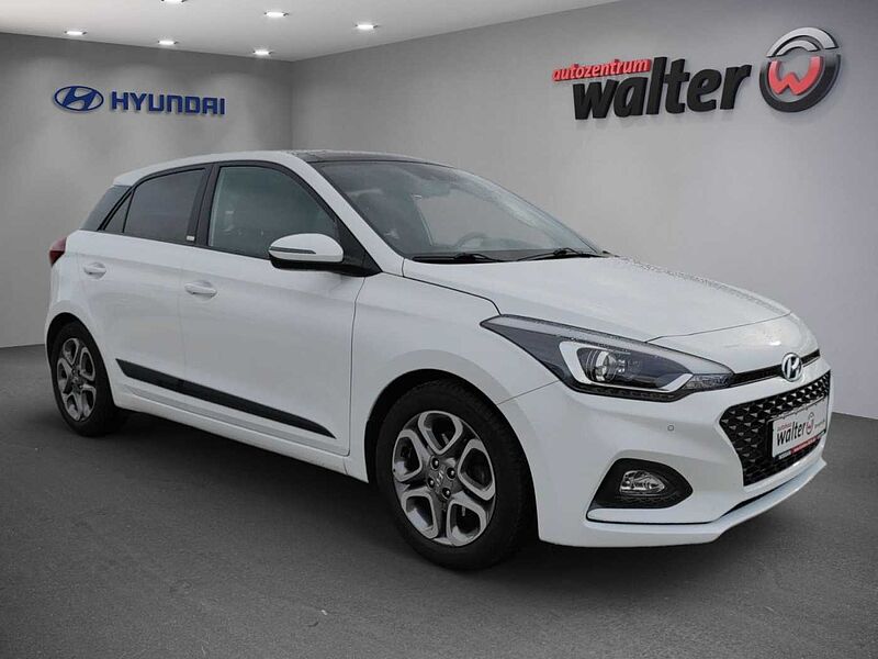 Hyundai i20 1.0 Style Navigation, Kamera, Panoramadach, Sitzheizung