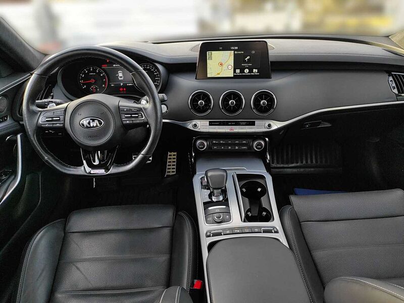 Kia Stinger 3.3 V6 T-GDI  4WD GT Navigation, Sitzbelüftung, Schiebedach, Head-Up