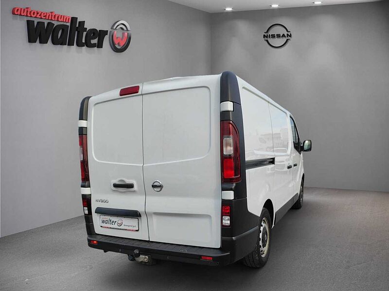 Nissan NV300 Kastenwagen L1H1 2,7t PRO 1.6l Klimaanlage, Einparkhilfe, Anhängerkupplung Kastenwagen L1H1 2,7t PRO 1.6l Klimaanlage, Einparkhilfe, Anhängerkupplung