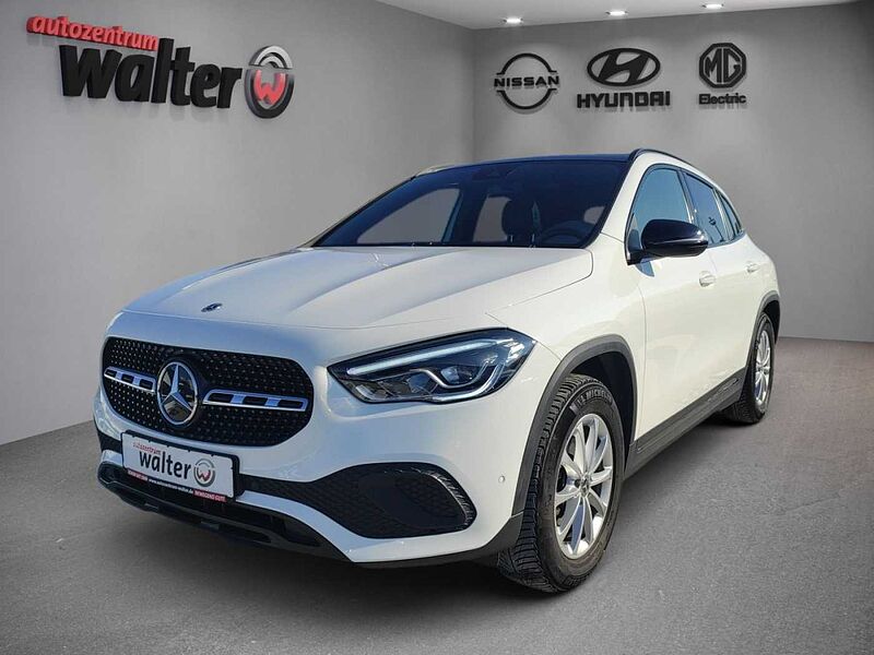 Mercedes-Benz GLA 250 Progressive, Night-Paket, High-End. Panoramadach, AHK, Kamera