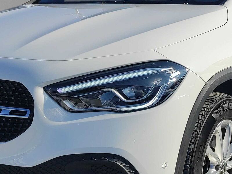 Mercedes-Benz GLA 250 Progressive, Night-Paket, High-End. Panoramadach, AHK, Kamera